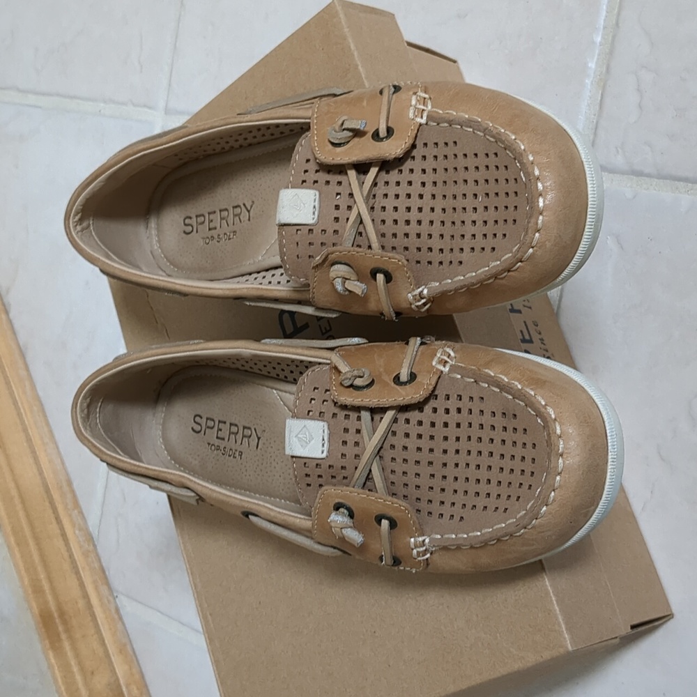 Sperry Topsiders